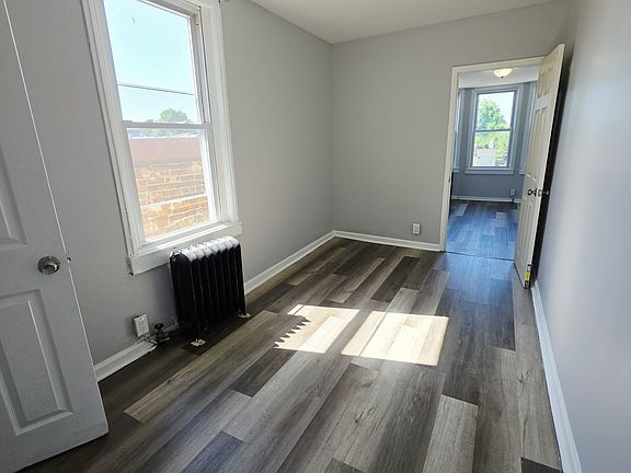 4th image of 144 Clendenny Ave #1A