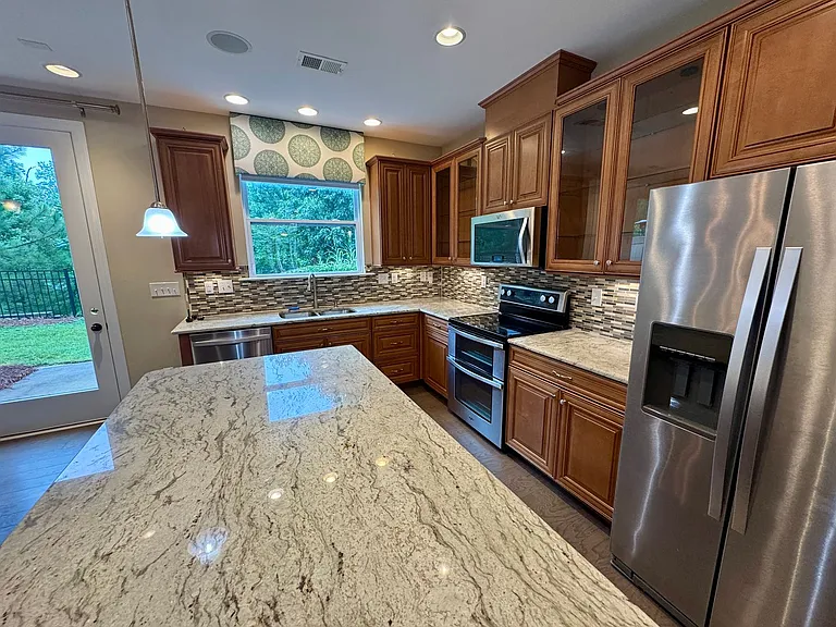 9623 Glenburn Ln — Photo 10