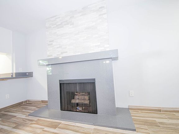 2nd image of 3353 Shelby Dr APT 102