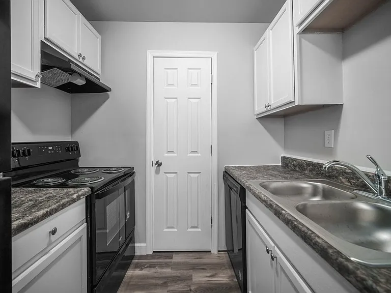 Magnolia Place Apartments — Photo 6