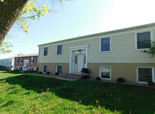 255 32nd St NW APT 4, Cedar Rapids, IA 52405