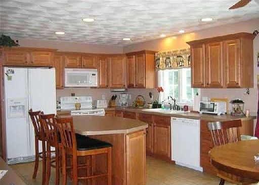 2nd image of 68 Surrey Ln