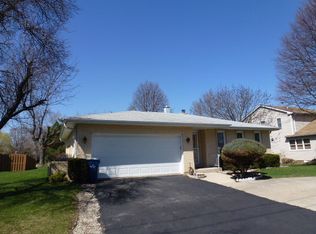 6610 Woodward Ave, Downers Grove, IL 60516
