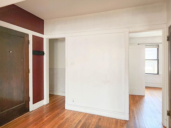 5th image of 5021 N Winchester Ave #2