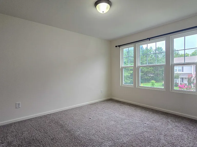 489 Green Arbor Ln — Photo 17