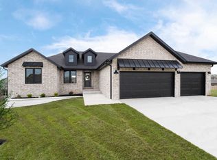 2033 N Grindstone Ave, Springfield, MO 65802