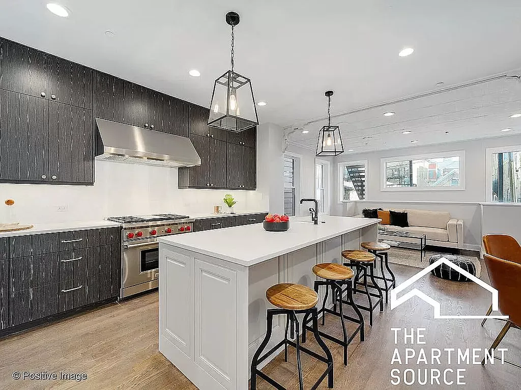 Building Photo - 1635 W Pierce Ave #1