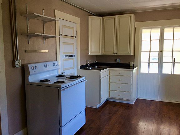 2nd image of 600 NE Maiden Ln #3