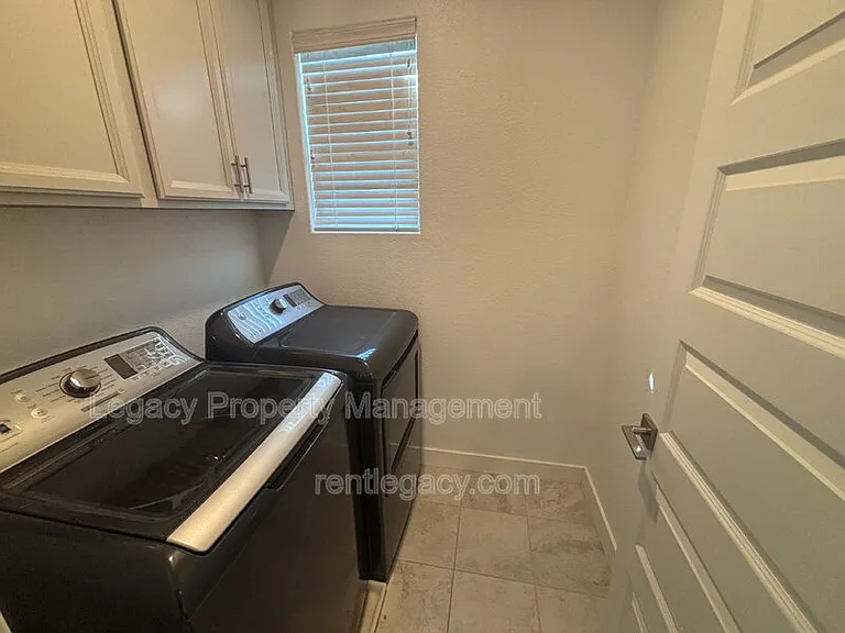 3568 Troy Dalton St — Photo 17