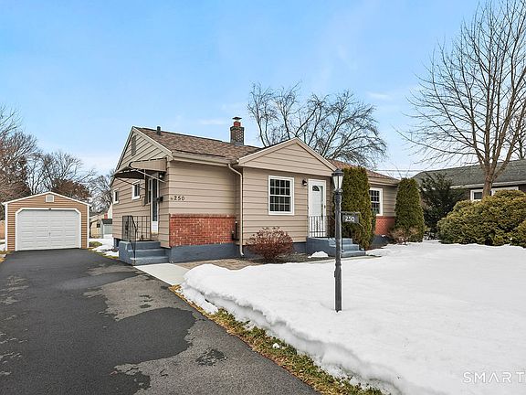 3rd image of 250 Edward Street