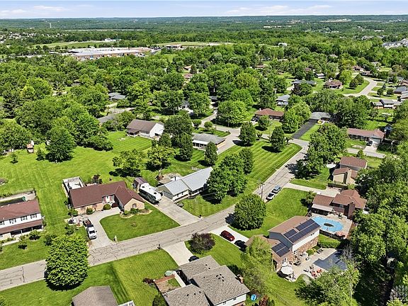 3rd image of 6033 Brofield Dr