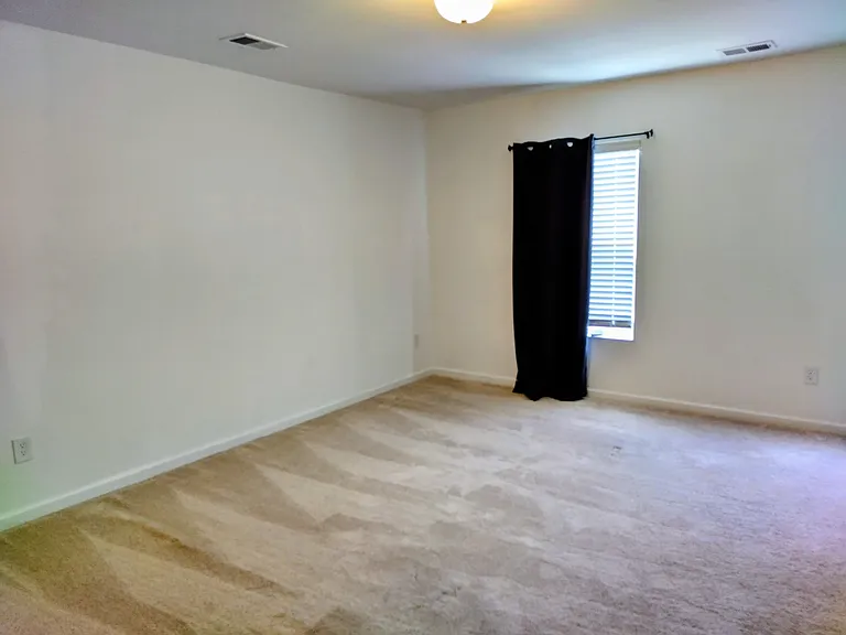 1111 Lossie Ln — Photo 11