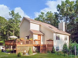 173 Cottonwood Dr, Hawley, PA