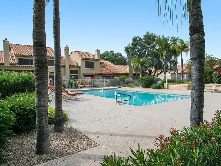 7769 E Joshua Tree Ln — Photo 17