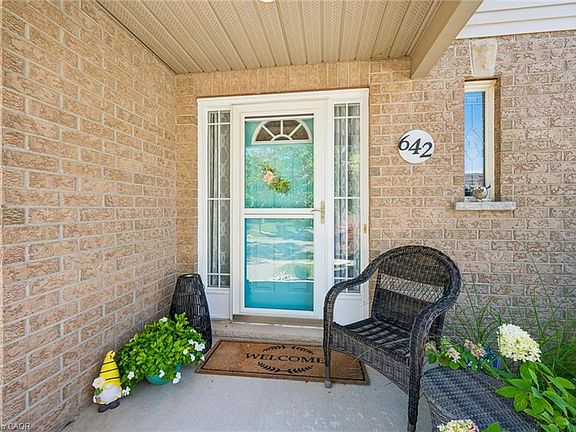 3rd image of 642 Interlaken Dr