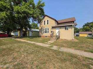 217 N 1st St, Milbank, SD 57252