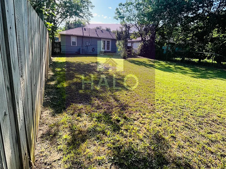 1410 S 10th St — Photo 10
