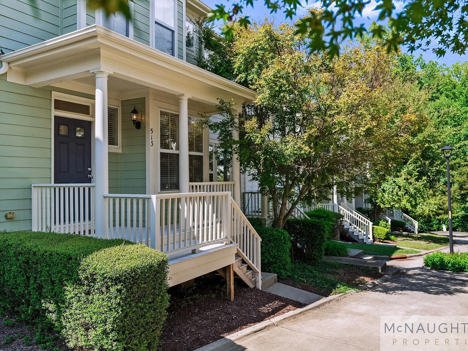3 bed, 2.5 bath, 1477 sqft, $1,895 — Photo 2