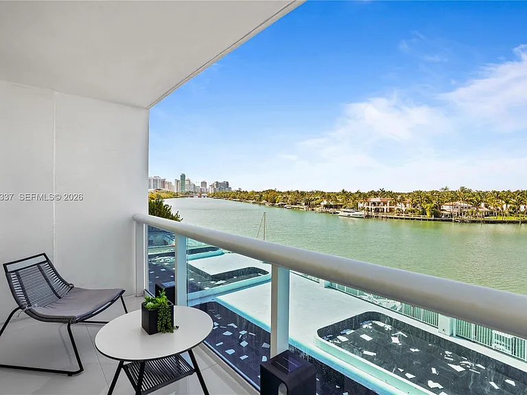 6770 Indian Creek Dr #5M — Photo 12