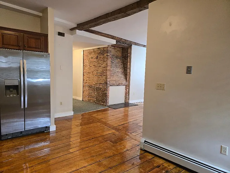 73 Middle St #1 — Photo 4