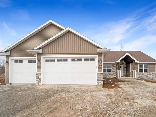 2004 W Sugar Ct, Appleton, WI 54913