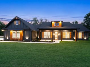 1705 E Woods #J, Springtown, TX 76082