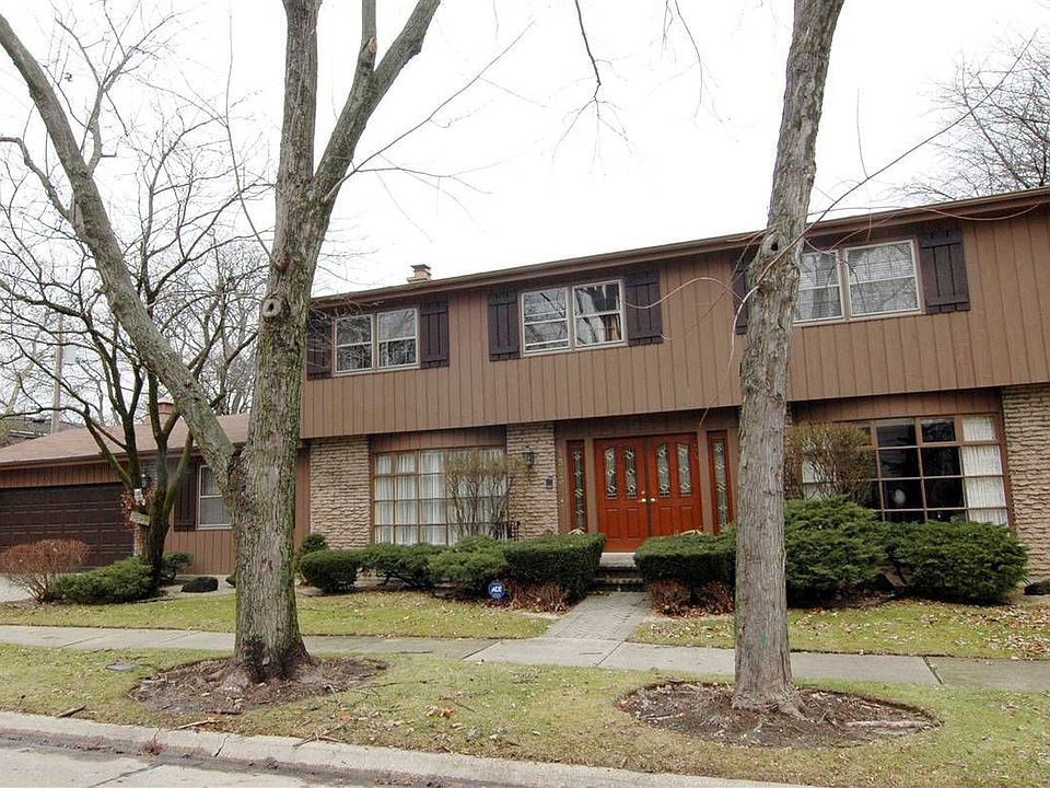 1st image of 1563 Robin Hood Pl
