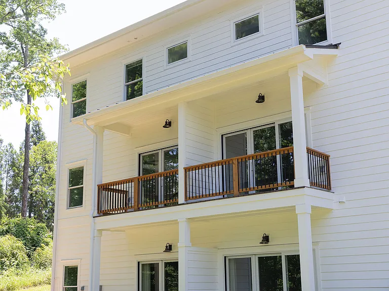 728 Green St NE — Photo 17