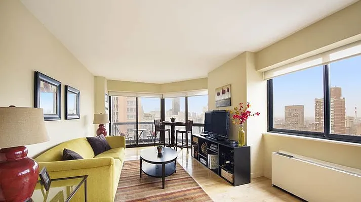 Rented by Manhattan Flats | media 21