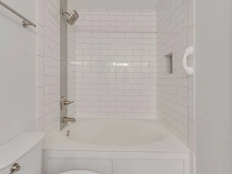 10008 Calle De Palencia — Photo 32