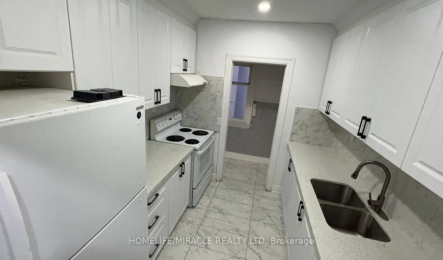 3 bed, $2,599 — Photo 1