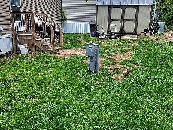 3rd image of 210 Billwood Rd