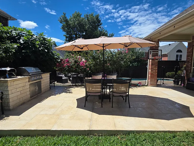 2416 McCarran Dr — Photo 11