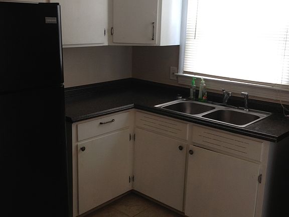 5th image of 3607 Harris Ave