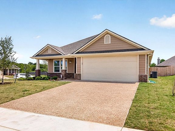 3rd image of 2509 Yoder Ln