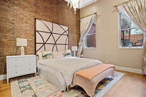 Rented by Douglas Elliman | media 4