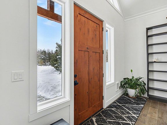 4th image of 9626 Springvale Rd