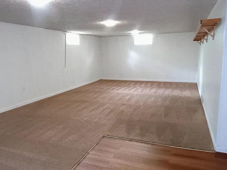 2139 N William Ave — Photo 17