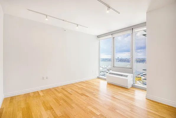 Rented by Mirador Real Estate | media 46