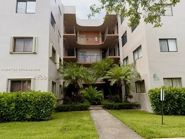 8700 SW 133rd Avenue Rd #302