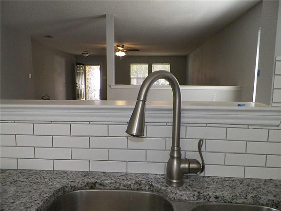 5th image of 2316 Birch Dr