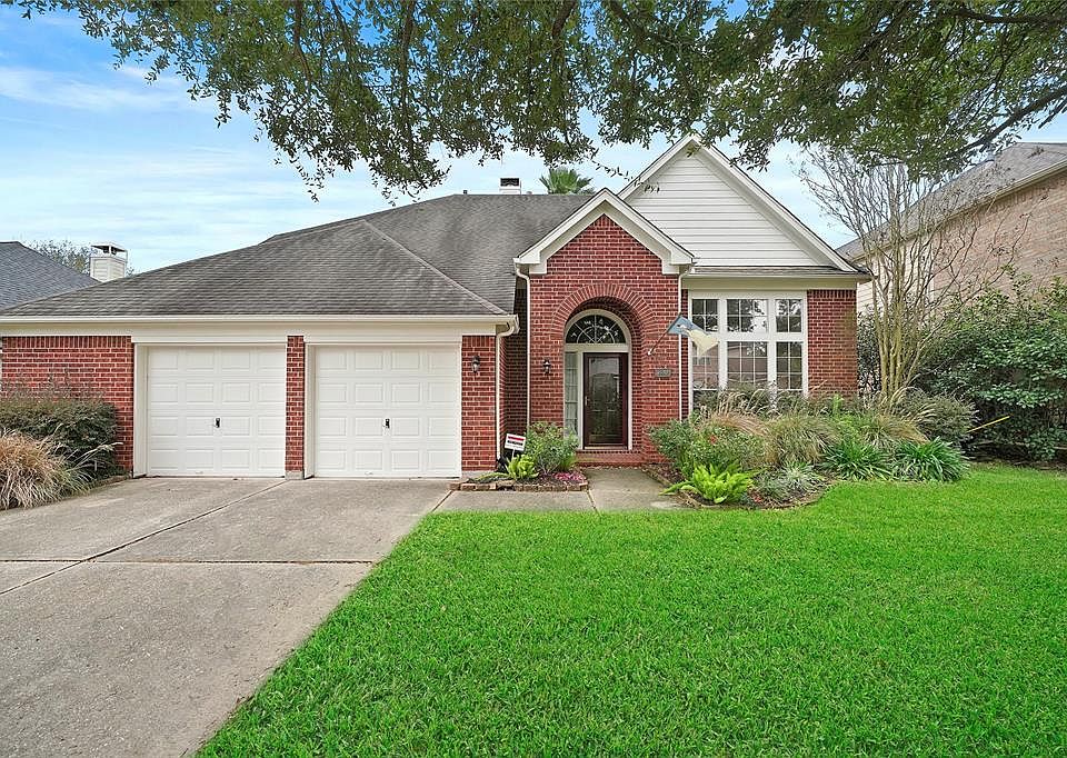 1st image of 18303 Bluewater Cove Dr