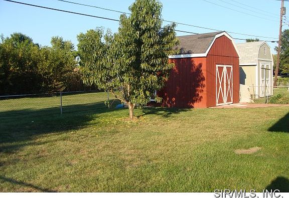 4th image of 1363 Norwood Dr