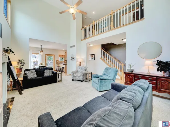 5921 White Fish Dr, Lincoln, NE 68516