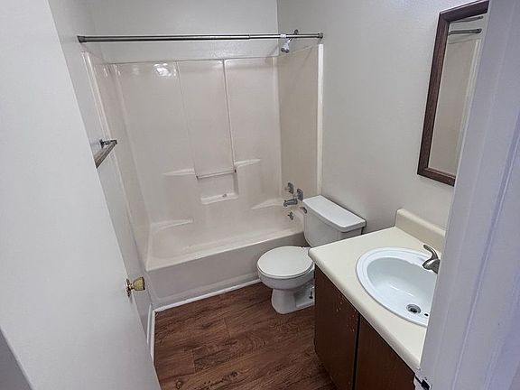 5th image of 210 Vieux Orleans Cir #C
