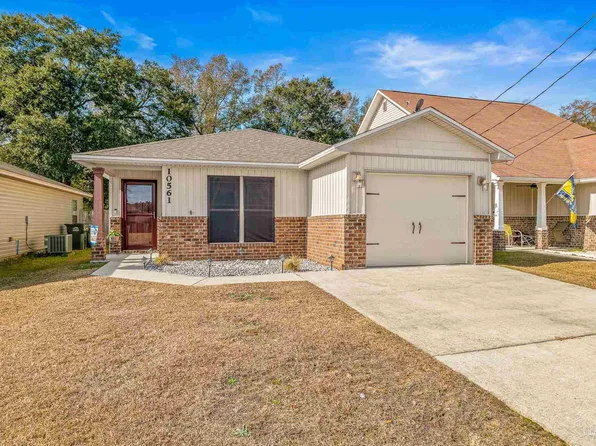 10561 Senegal Dr, Pensacola, FL 32534