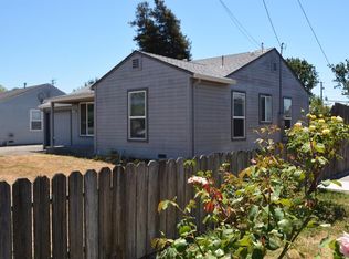 1042 Gloria Dr, Santa Rosa, CA 95407