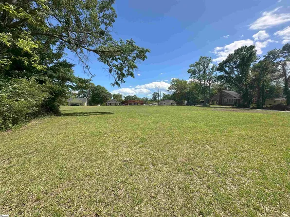 301 Arlington Rd, Greer, SC 29651