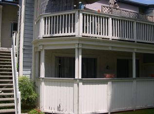 2390 Pleasant Way UNIT B, Thousand Oaks, CA 91362