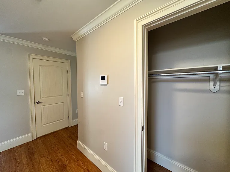 286 Main St — Photo 8